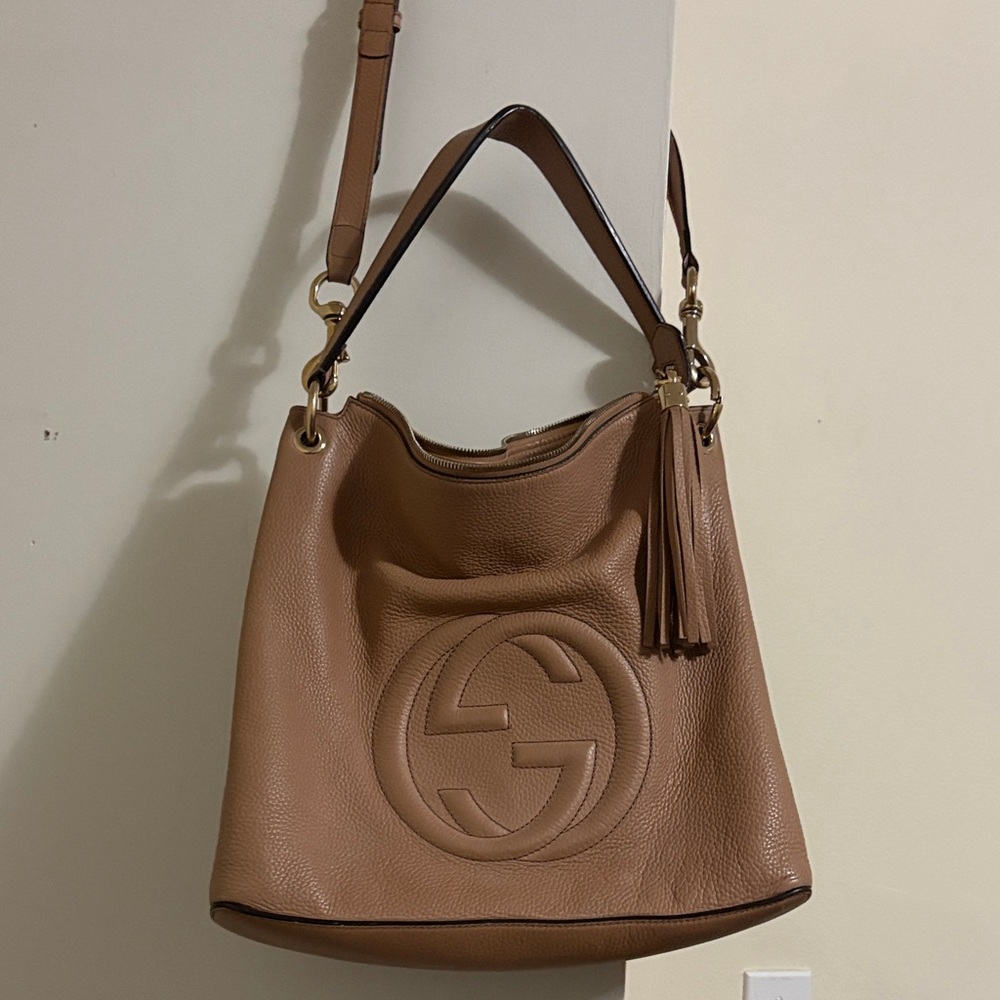 Gucci Pebbled Calfskin Large Soho Hobo Camelia